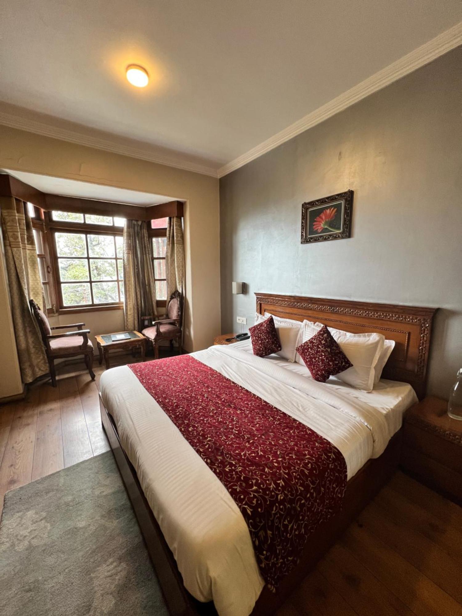 Wingait Inn - Hotel Near Mall Road Шимла Экстерьер фото