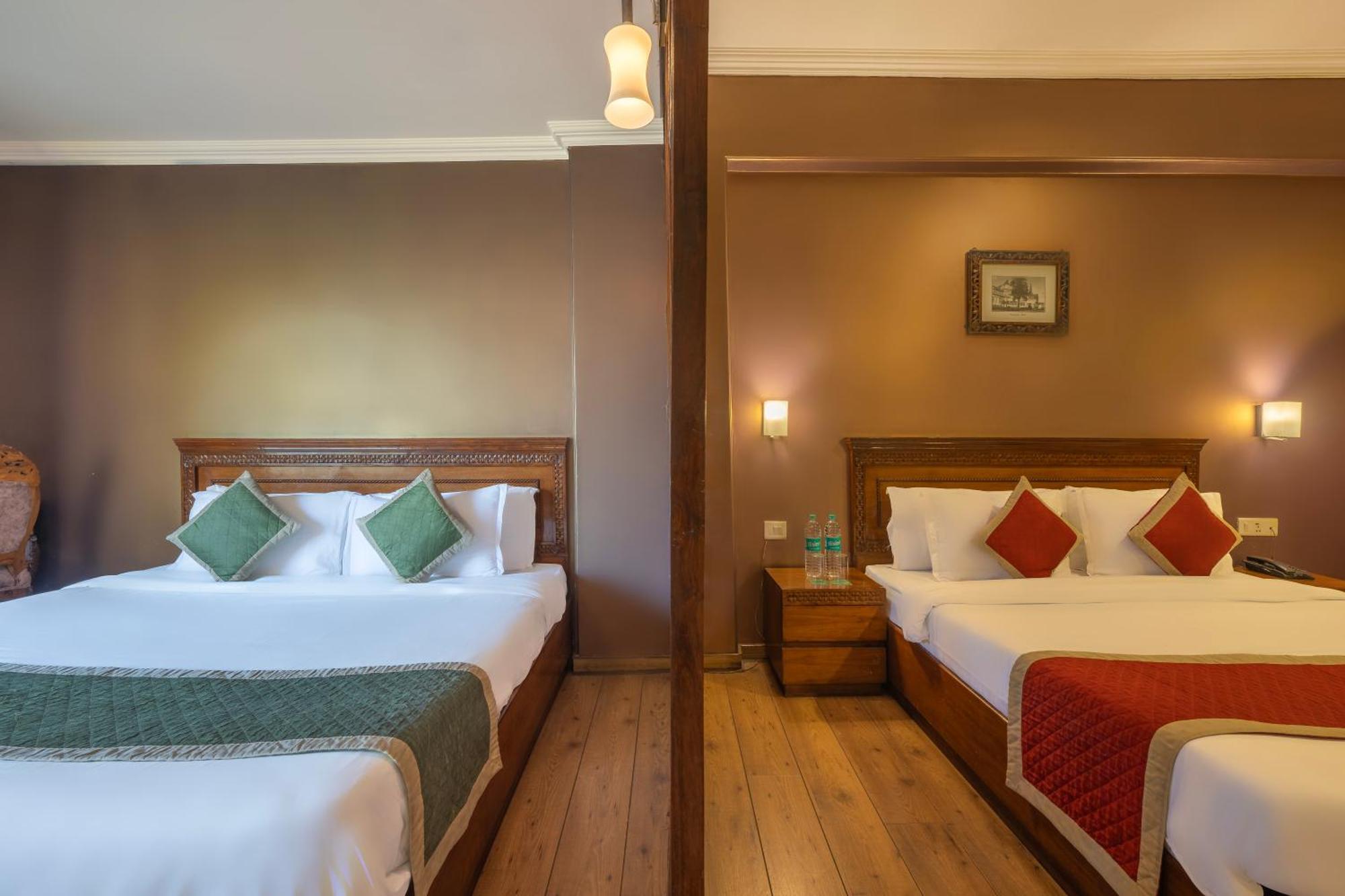 Wingait Inn - Hotel Near Mall Road Шимла Экстерьер фото